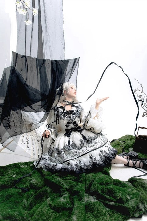 【受注予約~8/28】Butterfly Love ワンピース(ブラック)【Bramble Rose】