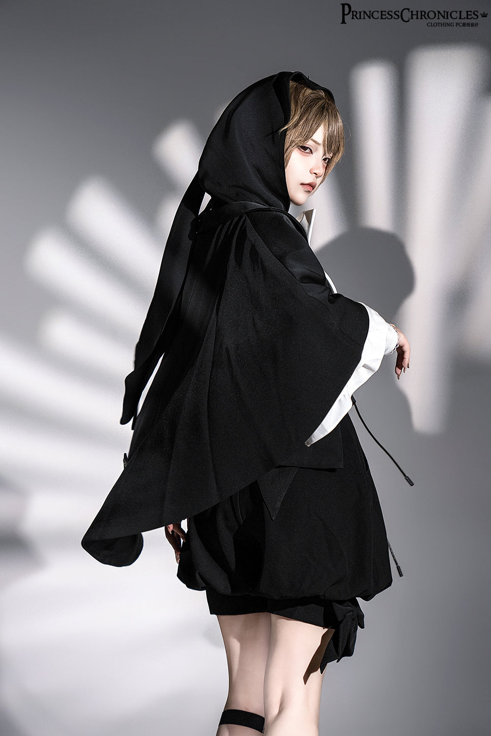 Rabbit Hunter ケープ・ベスト・ハーフパンツ(ブラック)【princess Chronicles】