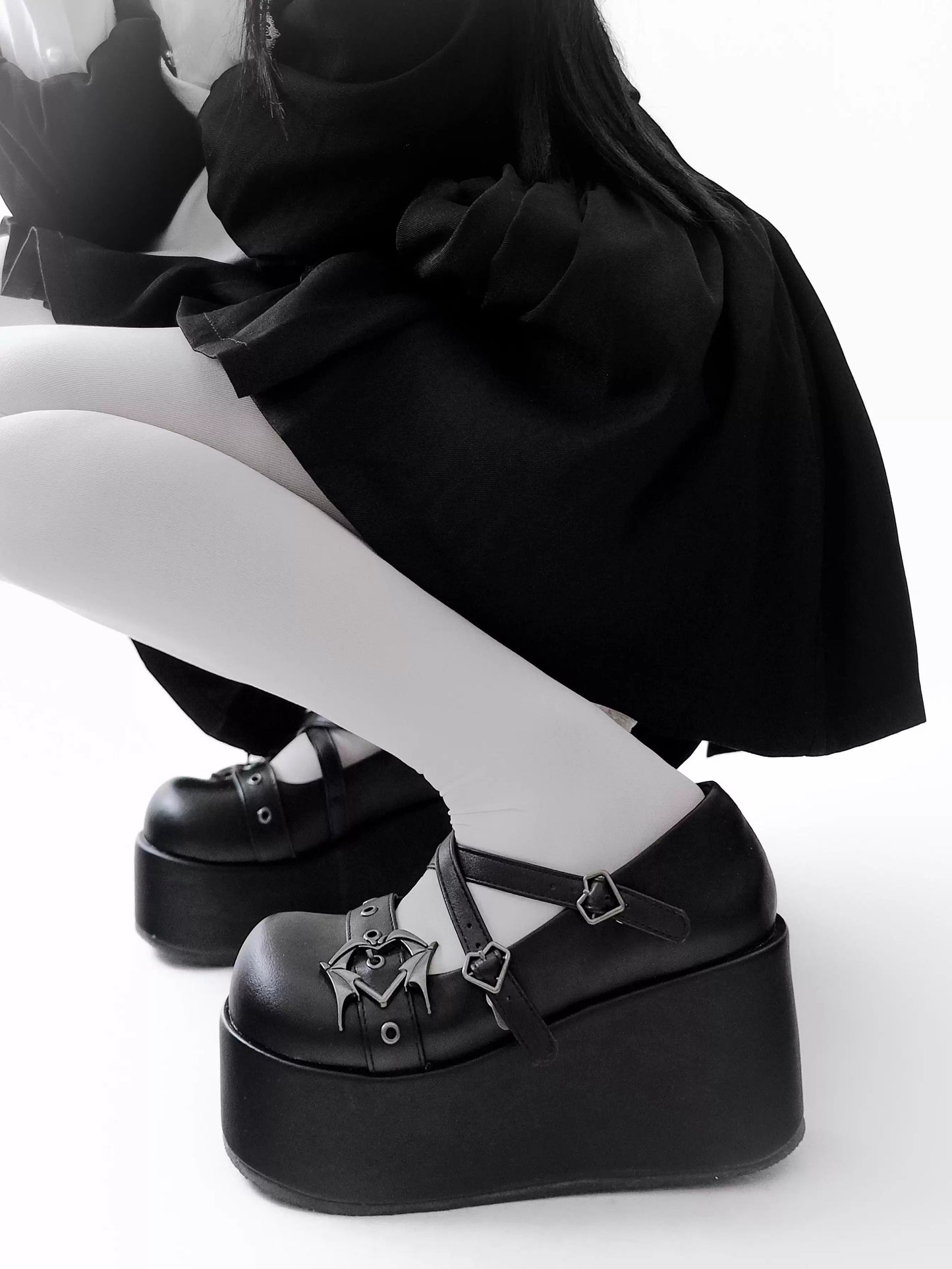 Lucifer 厚底ストラップシューズ【GURURU】