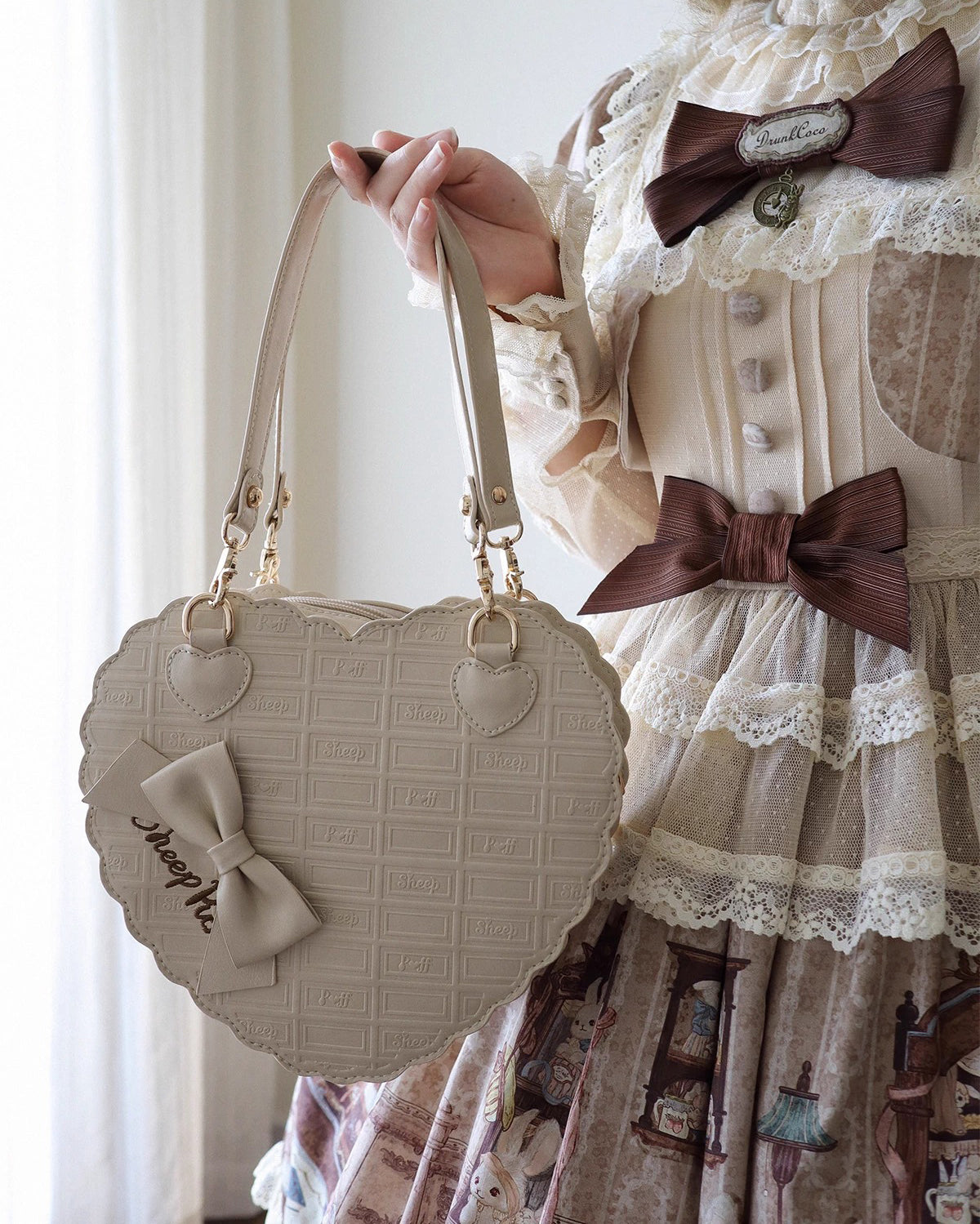 【受注予約~11/20】スカラップハートバッグ(チョコレートver.)【Sheep Puff】