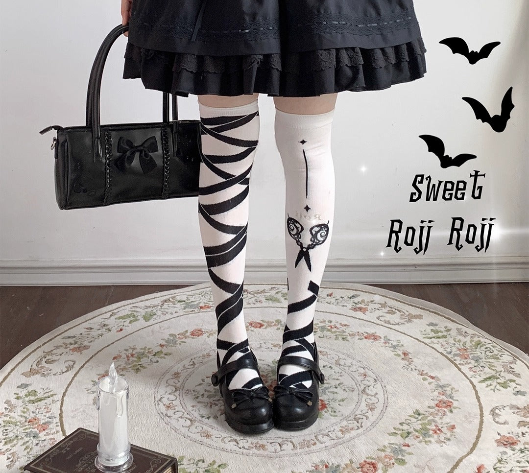 包帯とハサミのニーハイソックス【Roji Roji】