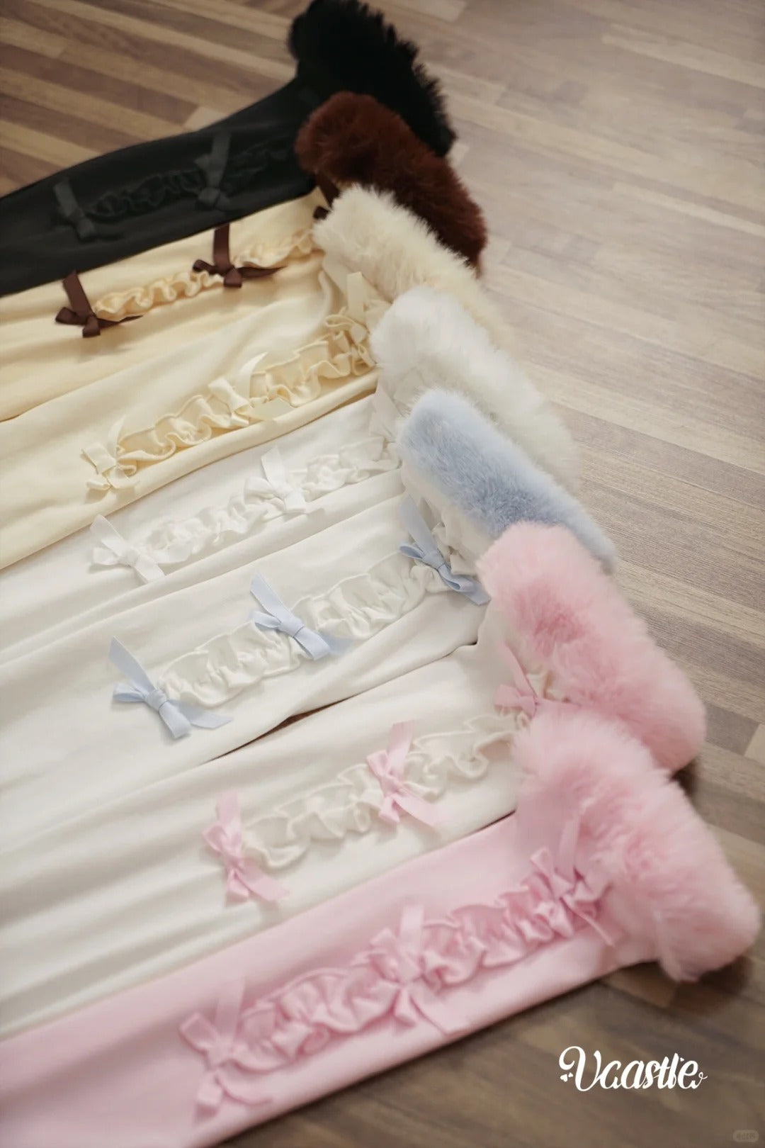 Butter Cream ハイネックトップス【VCastle】