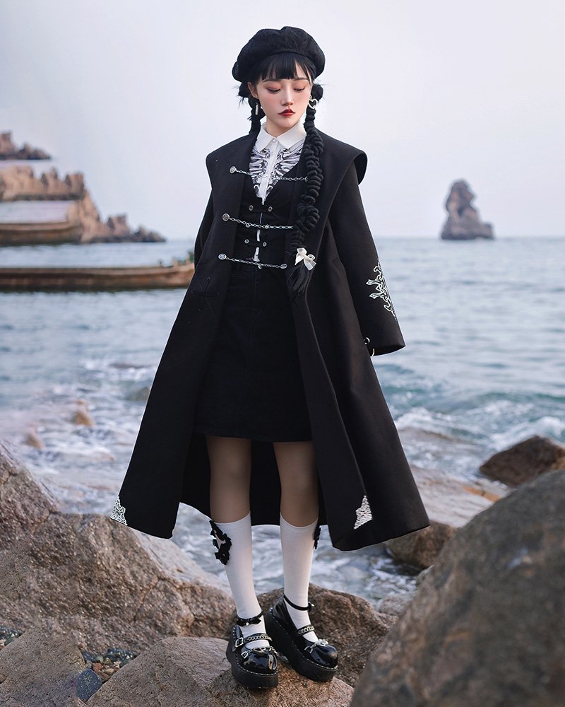 【取り寄せ】黒色童話 コート【Melonshow-櫻洛芙】