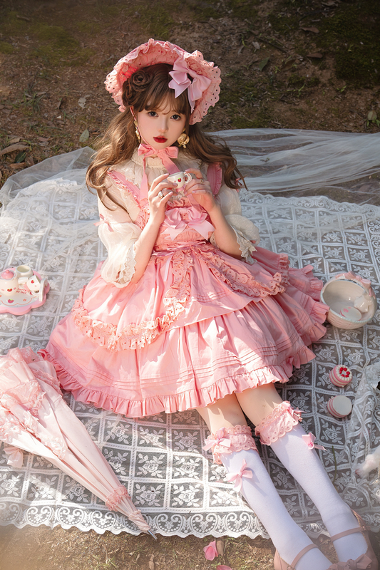 未着用新品】ロサビアンカ 3段フリルジャンパースカート 楽天 未着用新品】ロサビアンカ 3段フリルジャンパースカート 楽天