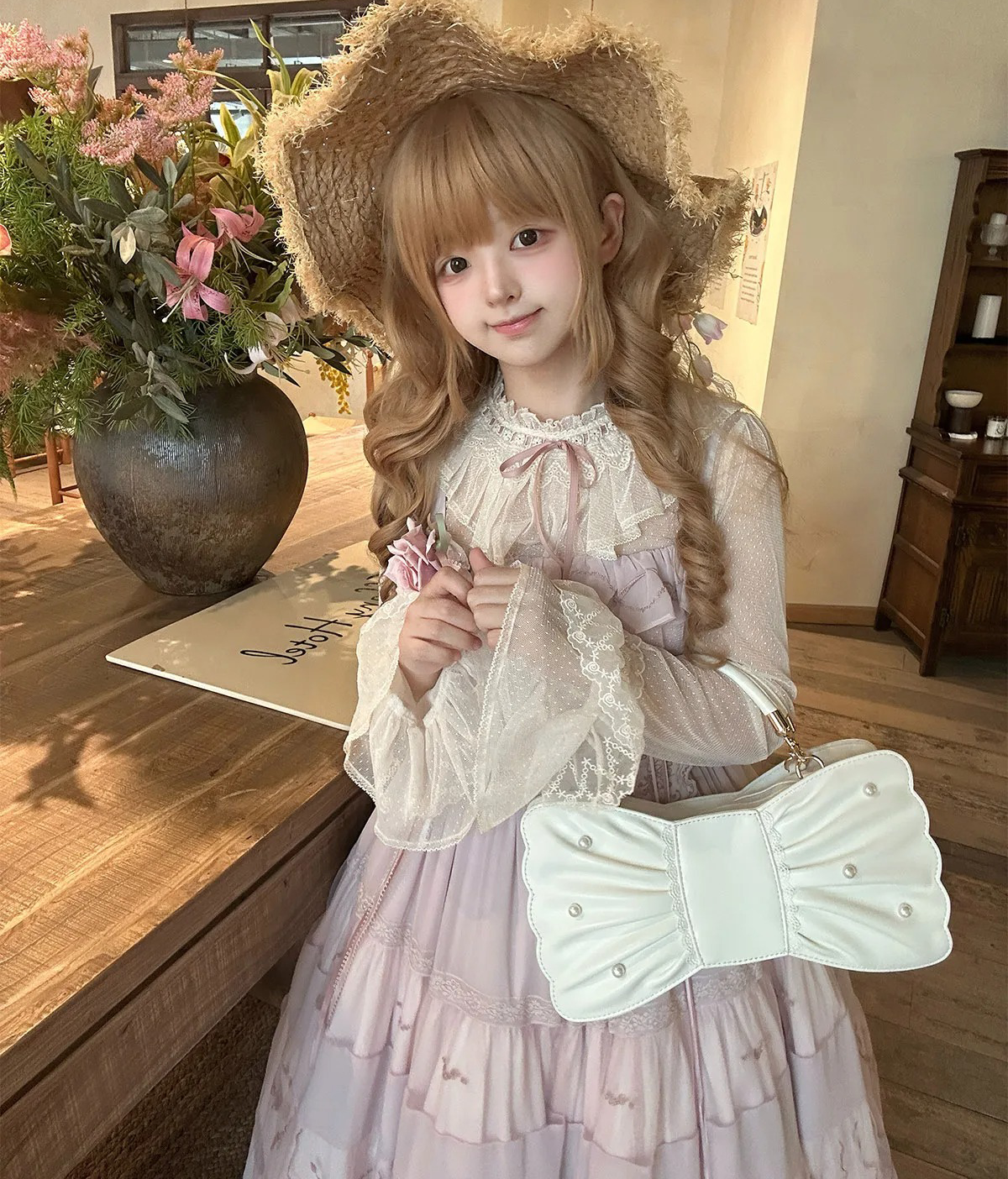 Handtasche mit Schleifen, Perlen und Spitze „Sheep Puff“