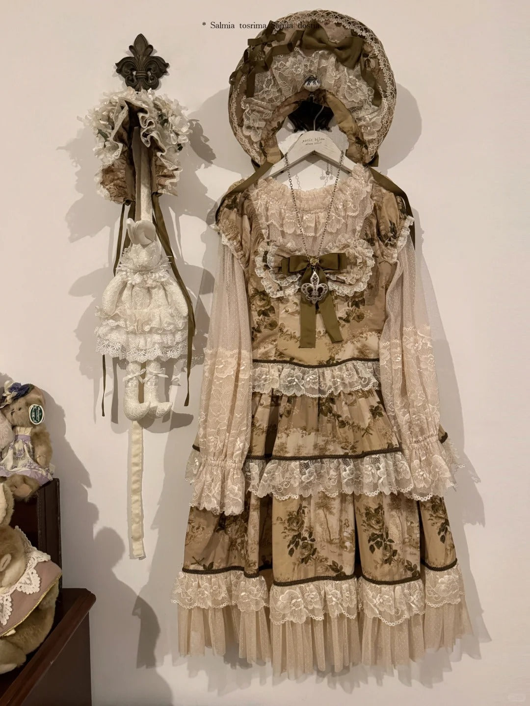 【受注予約~7/31】ロココフラワー ジャンパースカート【NiUNiUQ】