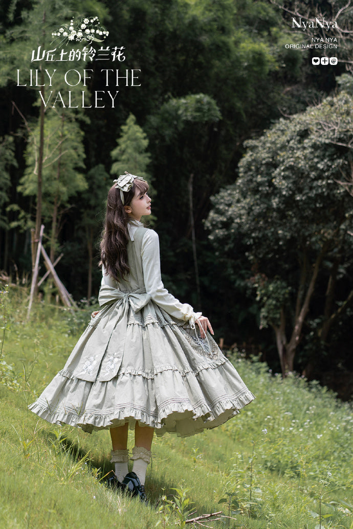 【受注予約~9/2】Strawberry Flowers on the Hill 5.0 ジャンパースカート(ショート丈)【NyaNya】