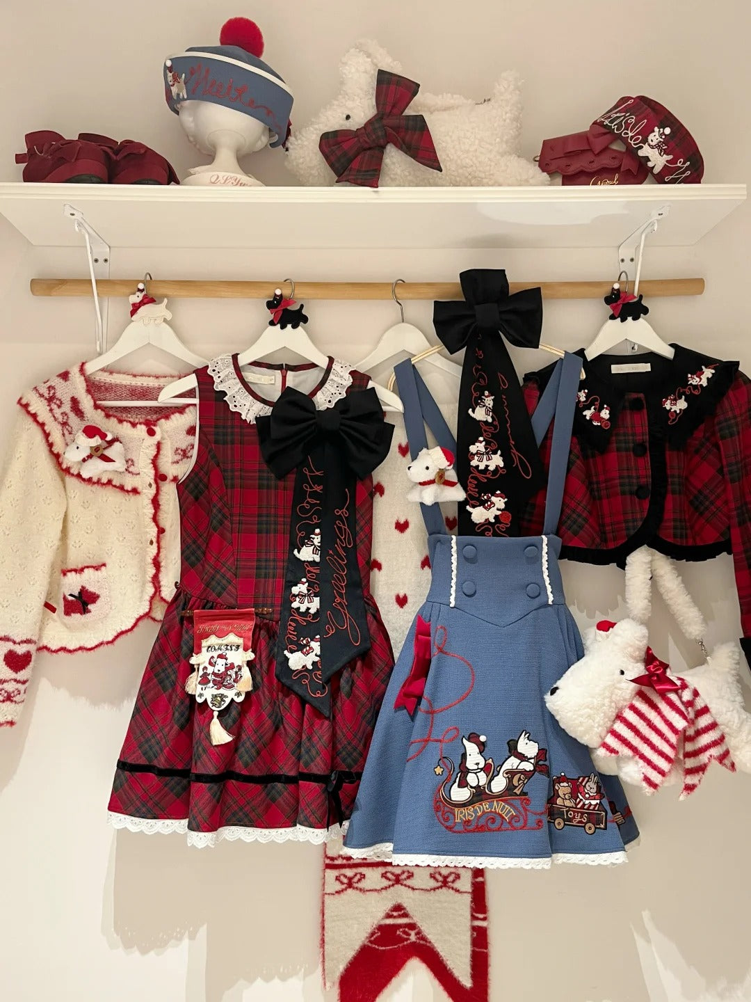 【受注予約~10/30】Puppy and WoolBall サスペンダースカート【iris de nuit】