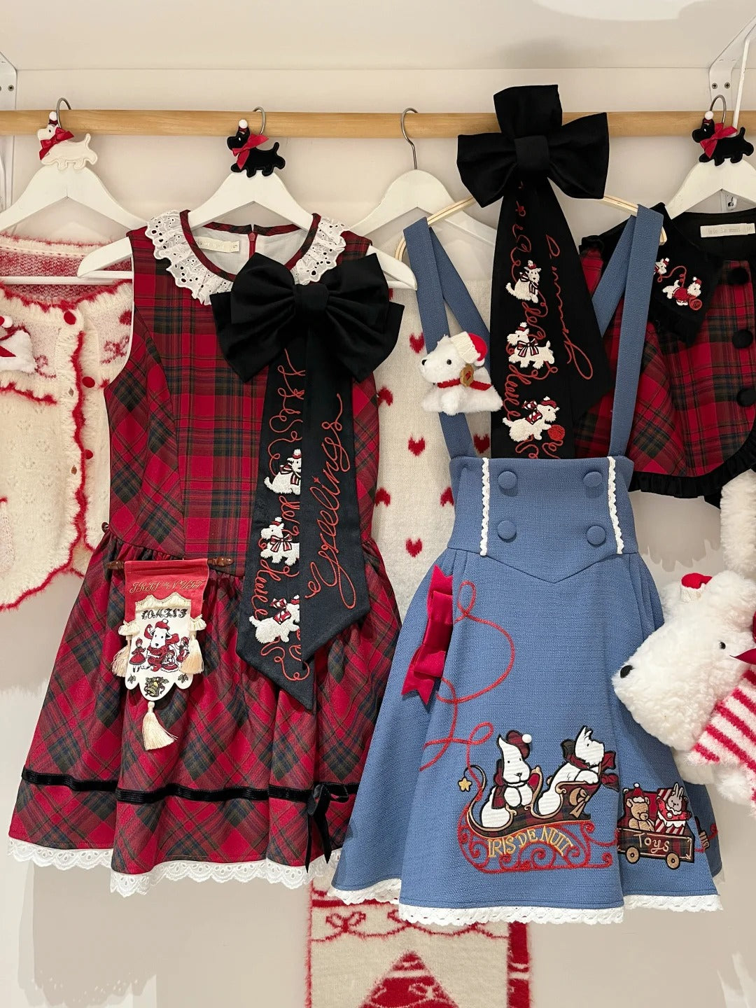 【受注予約~10/30】Puppy and WoolBall サスペンダースカート【iris de nuit】