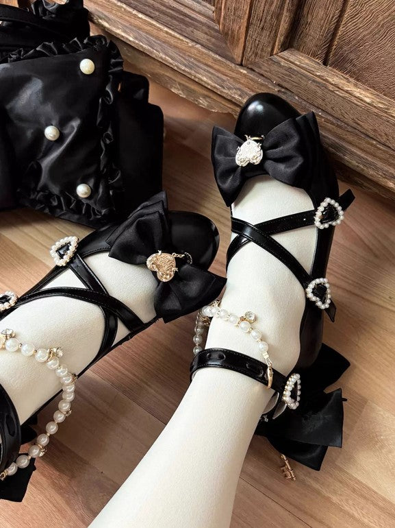 魔女の鍵 クロスストラップシューズ【Sheep Puff】