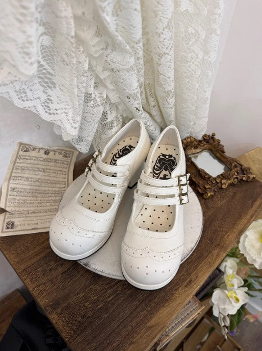 【受注予約~5/11】Triple-Button Brogues パンプス【MODO】
