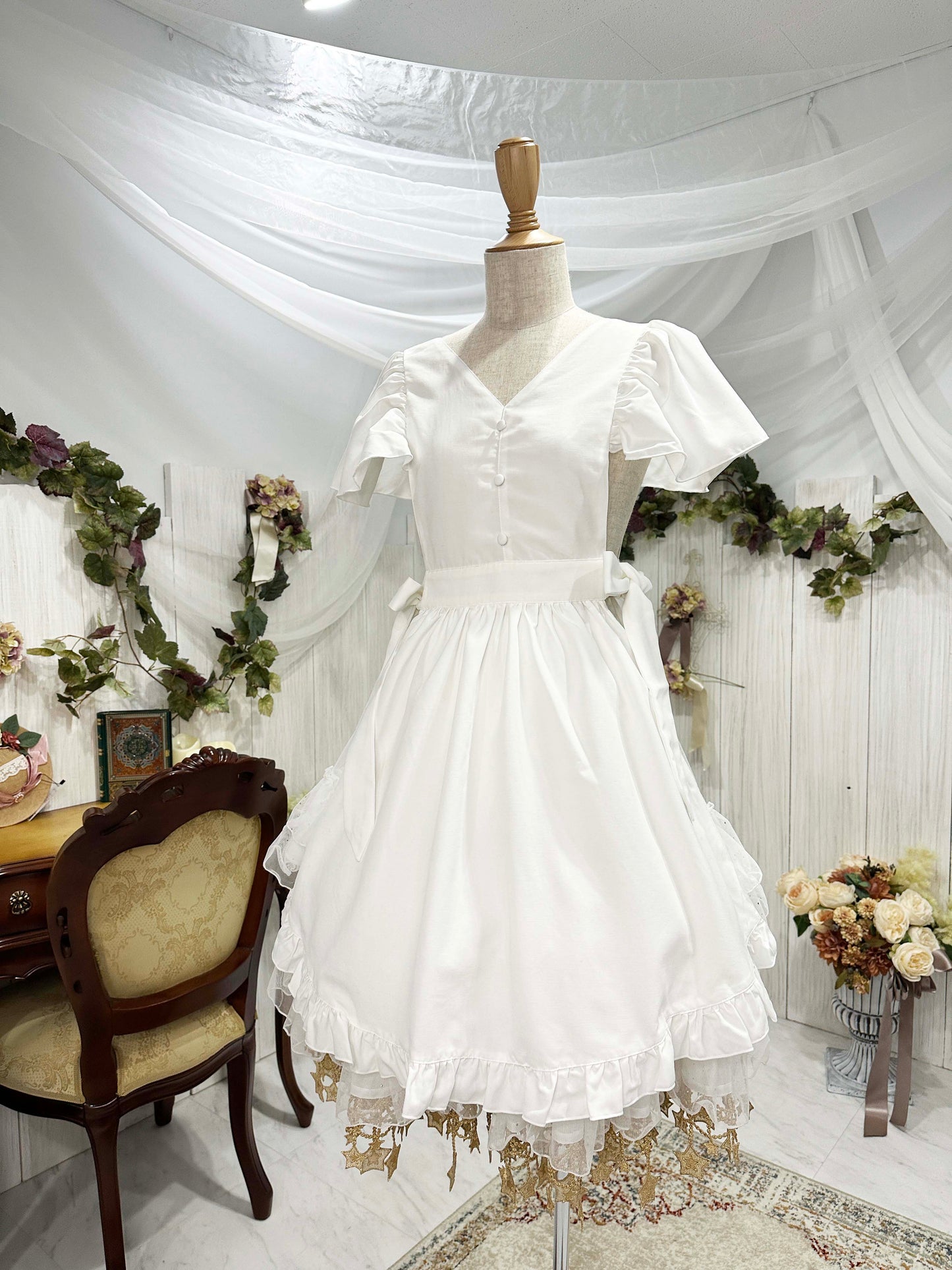 Flolia 肩フリルリバーシブルエプロン【Epetice】