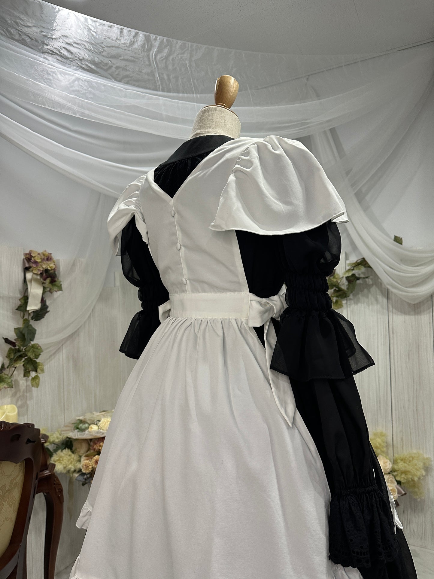 Flolia 肩フリルリバーシブルエプロン【Epetice】