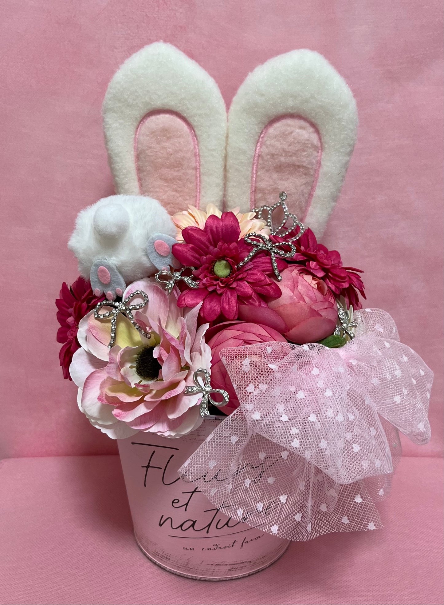 Bunny Princess in a flower garden フラワーアレンジメント【AiAkizuki】