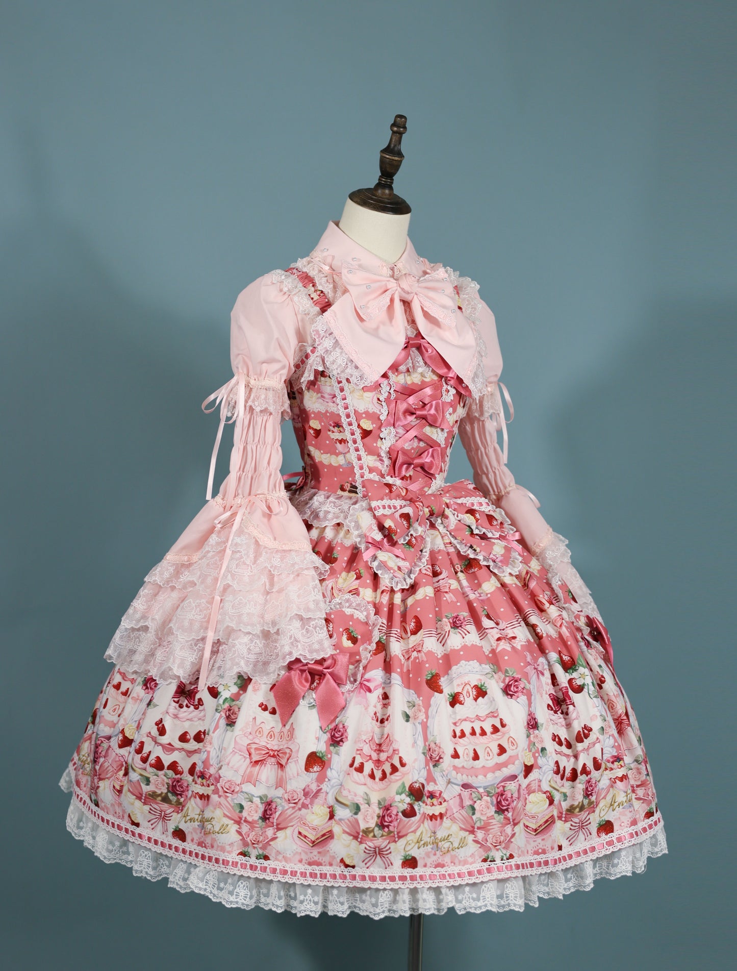 【受注予約~10/15】Strawberry Cake Bouquet 2.0 ジャンパースカート【AntiqueDoll】
