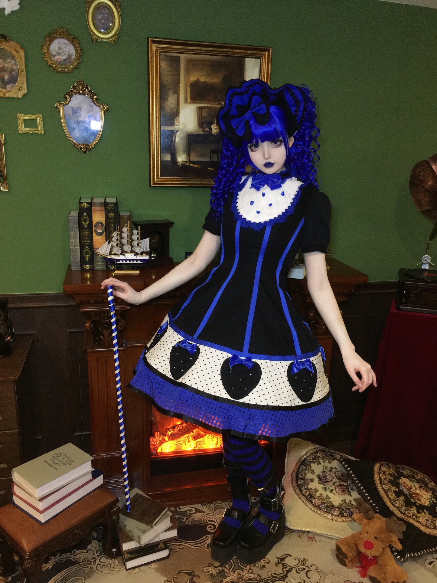 【受注予約~7/5】The Eccentric Strawberry Lady ワンピース【TaTaTa Lolita】