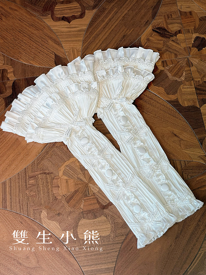 【受注予約~9/25】Eat Cake ブラウス【双生小熊】