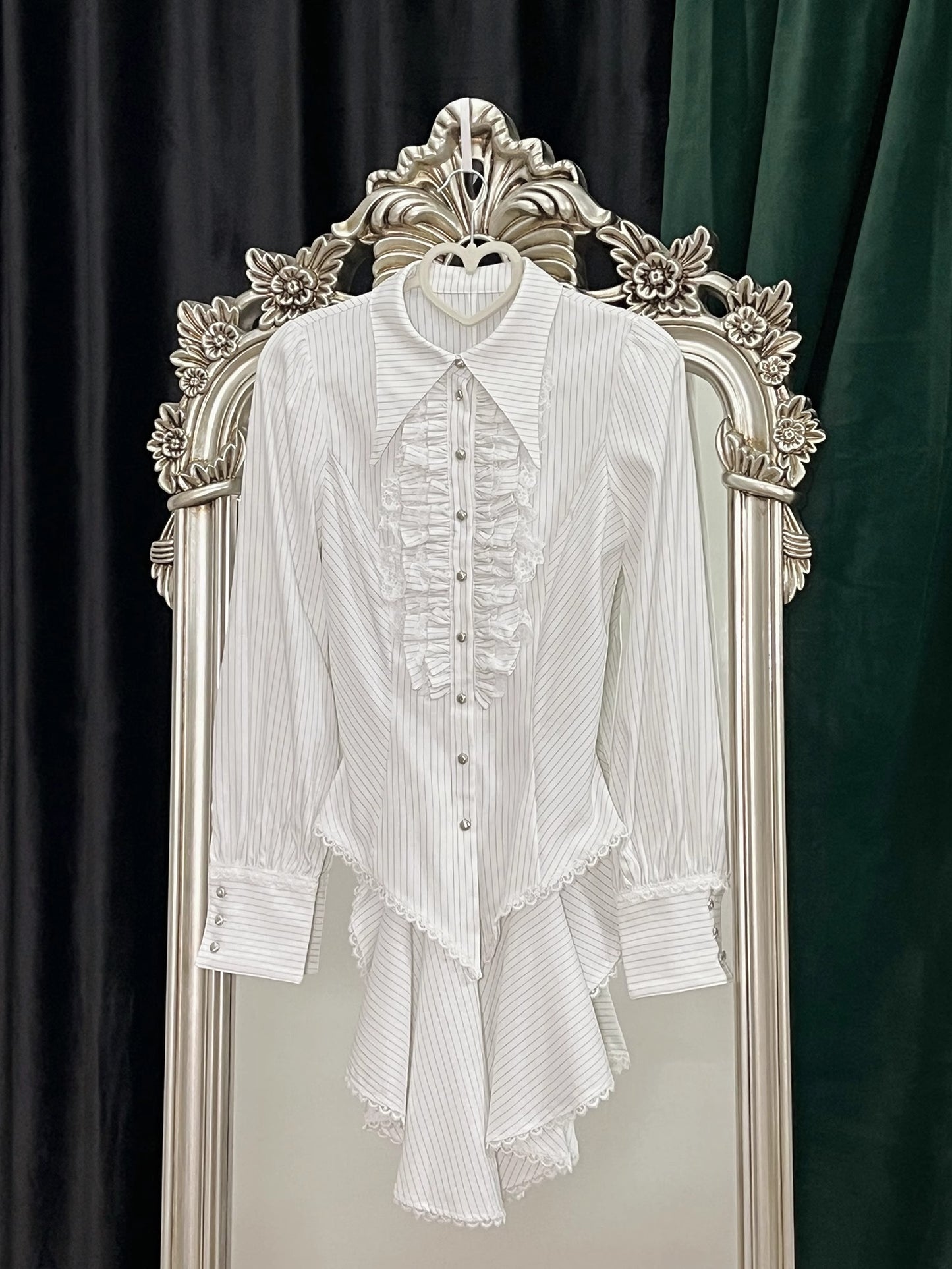 [Pre-orders open until June 26th] Cold meal Blouse (Long Sleeves, Long Length) [Little Dipper]