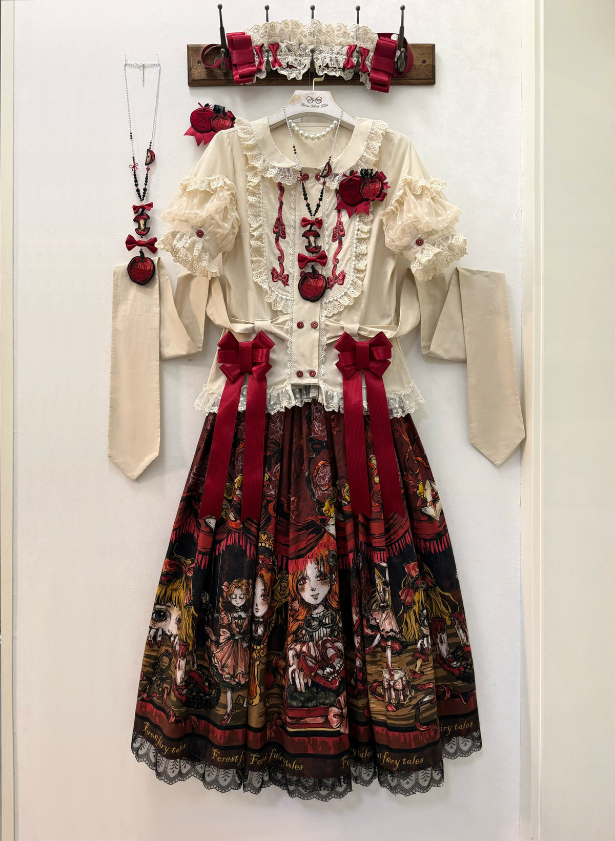 【受注予約~10/6】The Story of the Red Shoes 1.0 ワンピース・ジャンパースカート・ブラウス・スカート【Forest Fairy Tale】