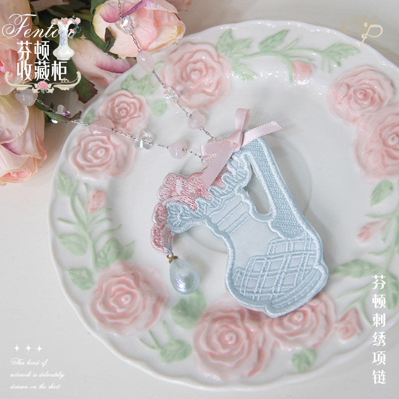 【受注予約~4/29】Fenton Curio Cabinet アクセサリー【花与珍珠匣】