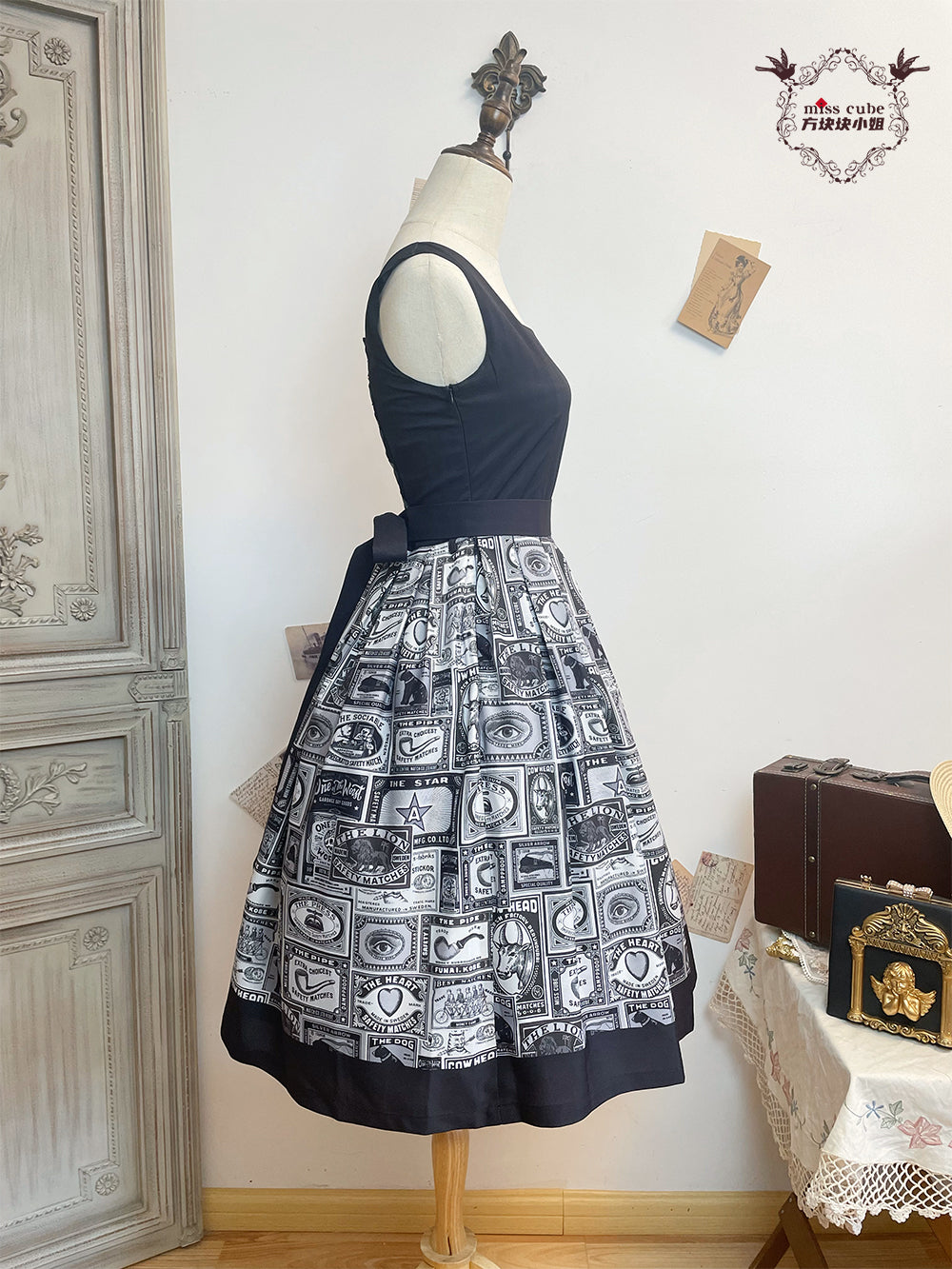 Antique Labels ジャンパースカート【Miss Cube】