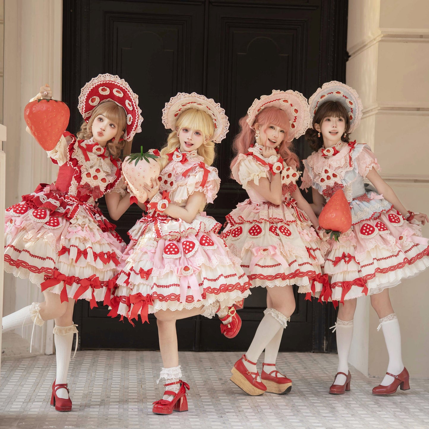 【受注予約~3/1】Strawberry Party ワンピース・ジャンパースカート【Hinana Queena】