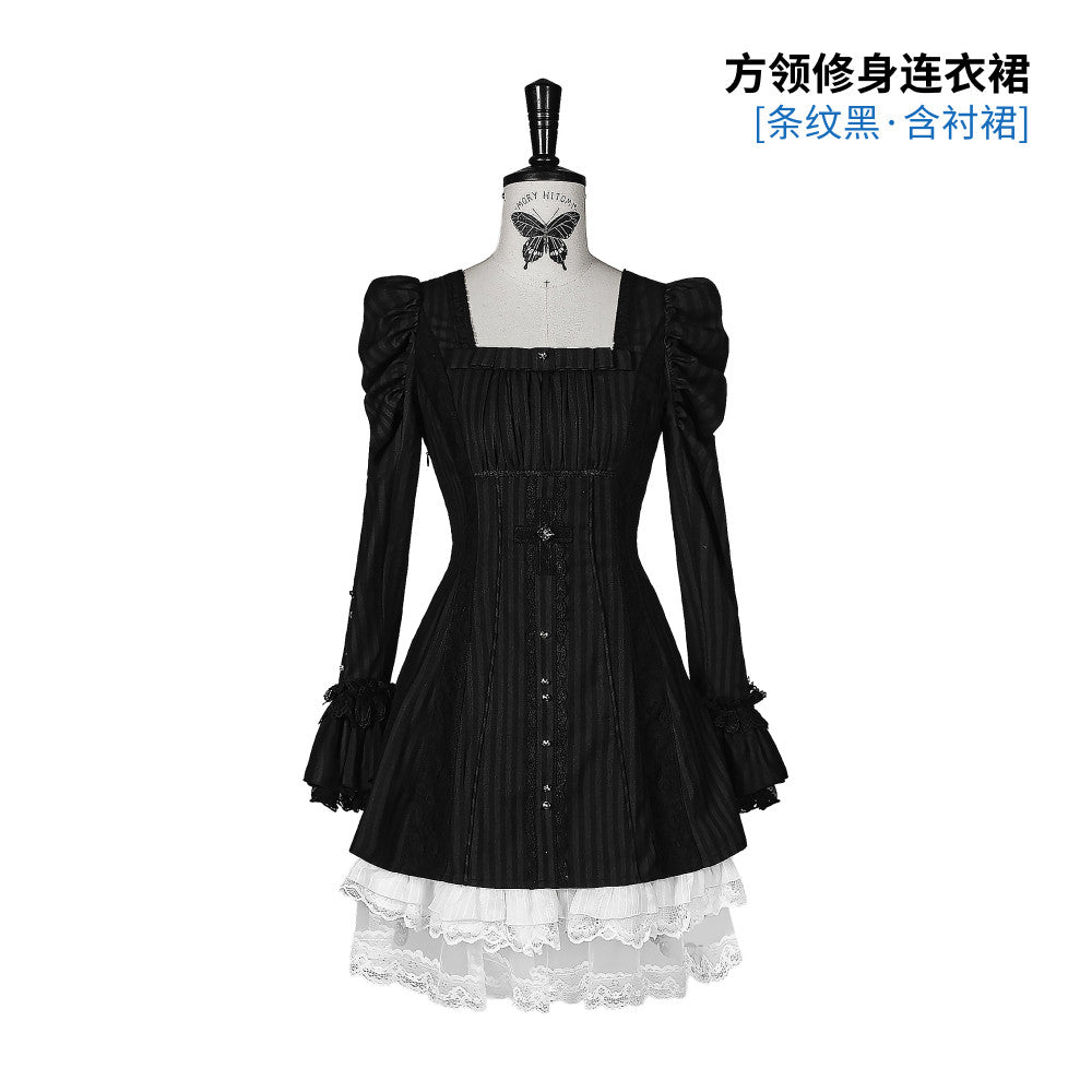 【受注予約~3/23】Embroidered Star ワンピース【魔女販售】