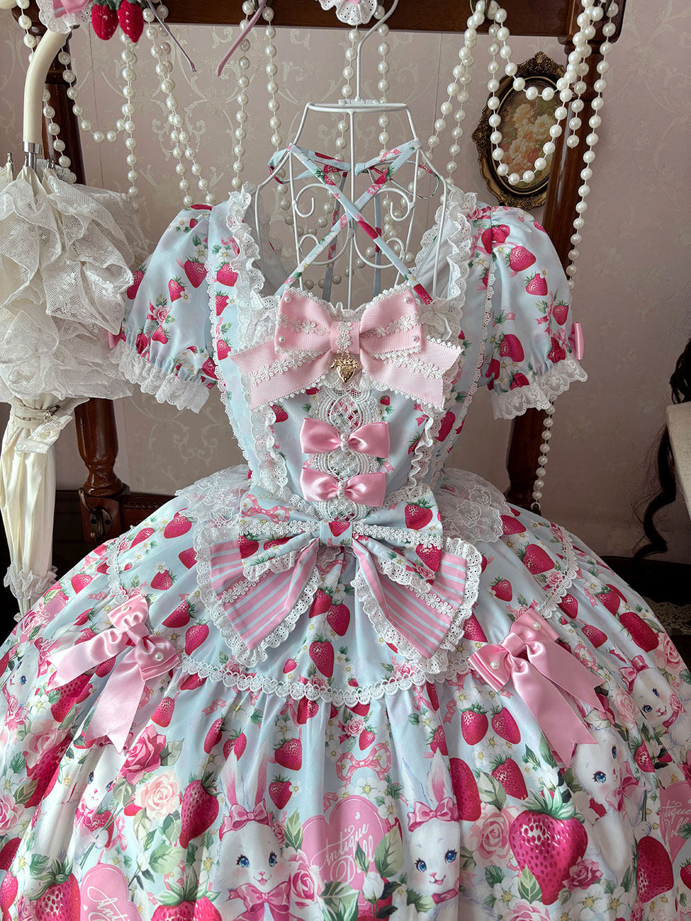 【受注予約~4/29】Strawberry Rabbit フルセット【Antique Doll】