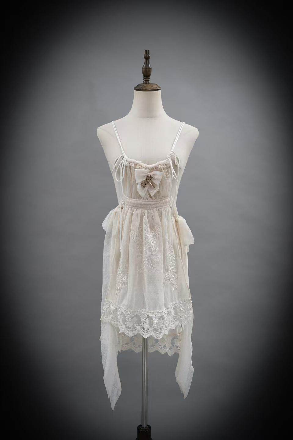 【受注予約~2/18】Symbiosis Doll エプロン【黒眼窩診療室】