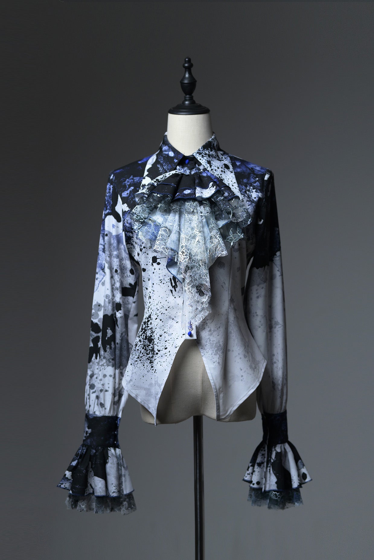 【受注予約~12/10】Horrible Wonderland ブラウス(プリントver.)【Lilith House】