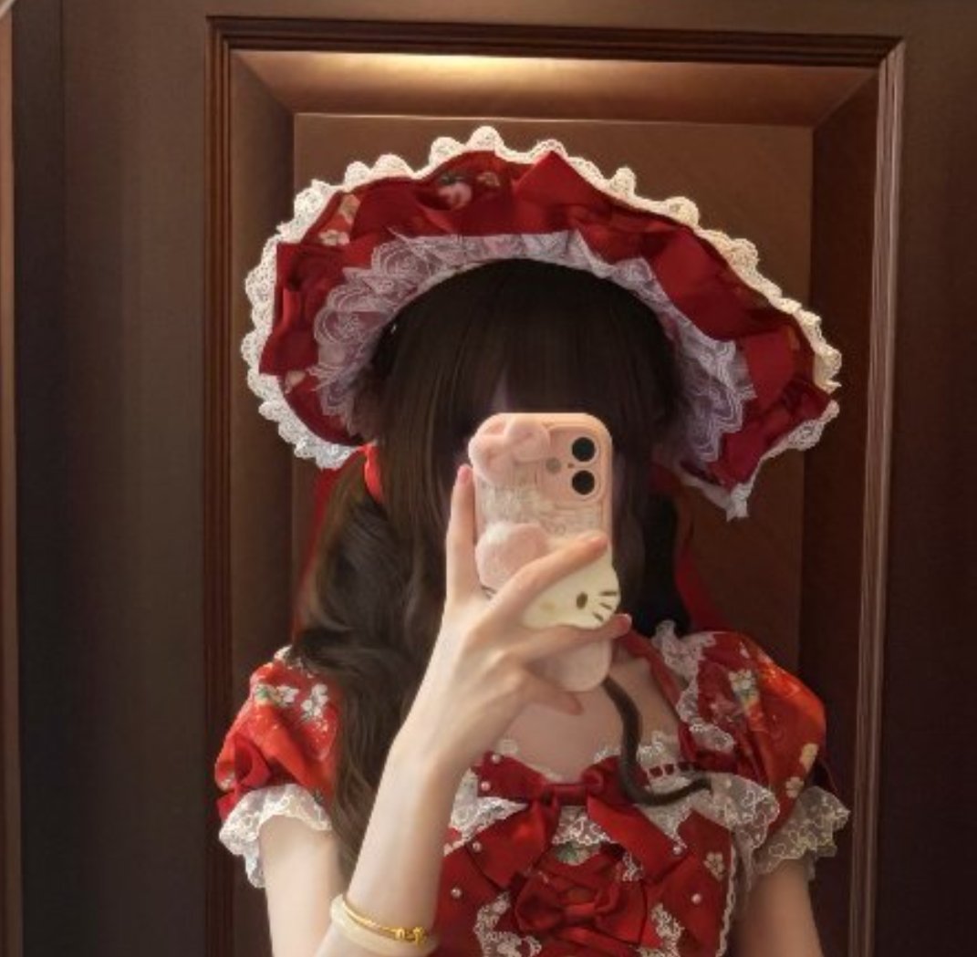 【受注予約~3/30】イチゴと花束 アクセサリー【Antique Doll】