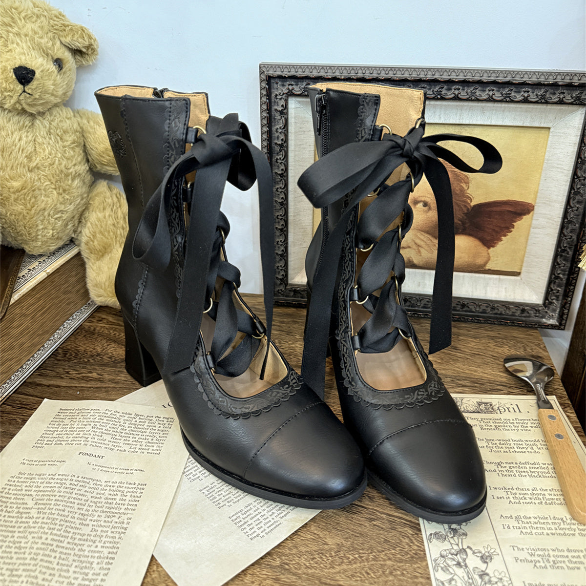 【受注予約~9/25】Angel Flower Wall ショートブーツ【MODO】