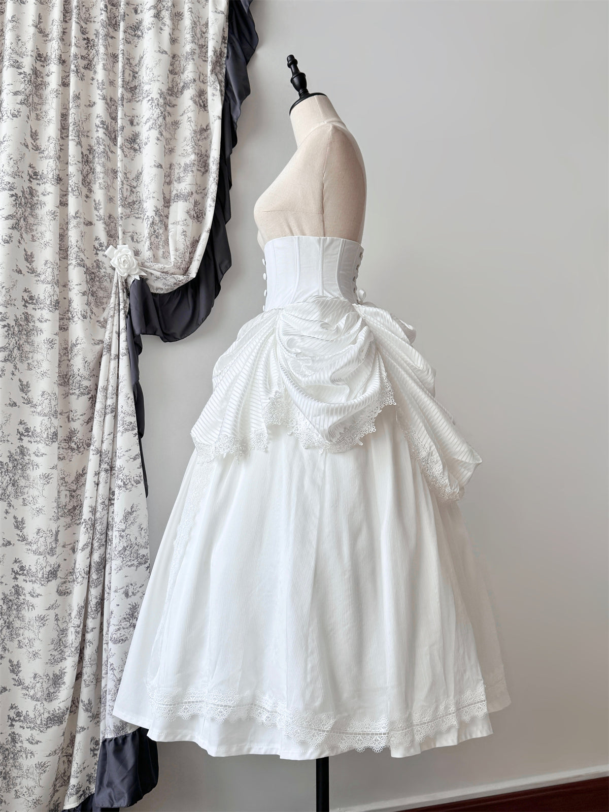 【受注予約~12/25】Sleepwalking スカート【布偶心事本】