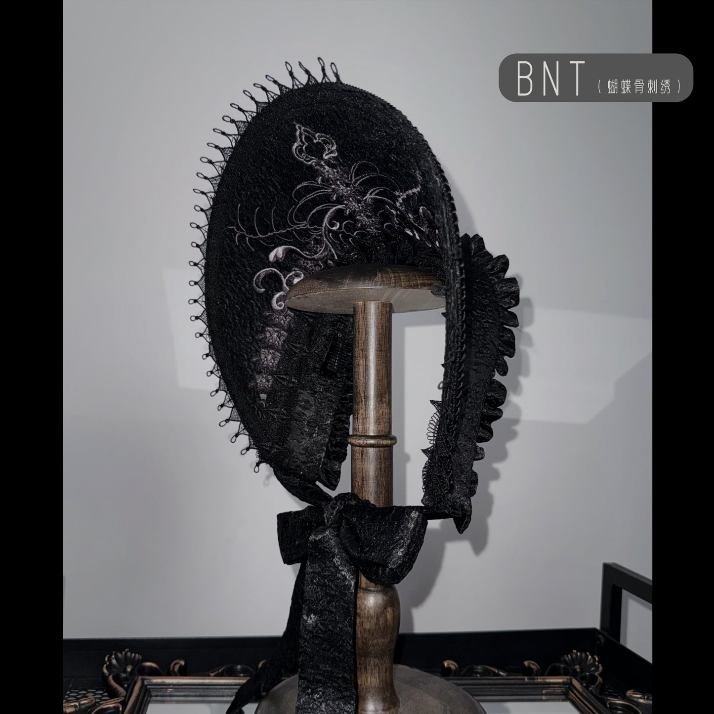 【受注予約~11/20】Butterfly Bone アクセサリー【SUSIN】