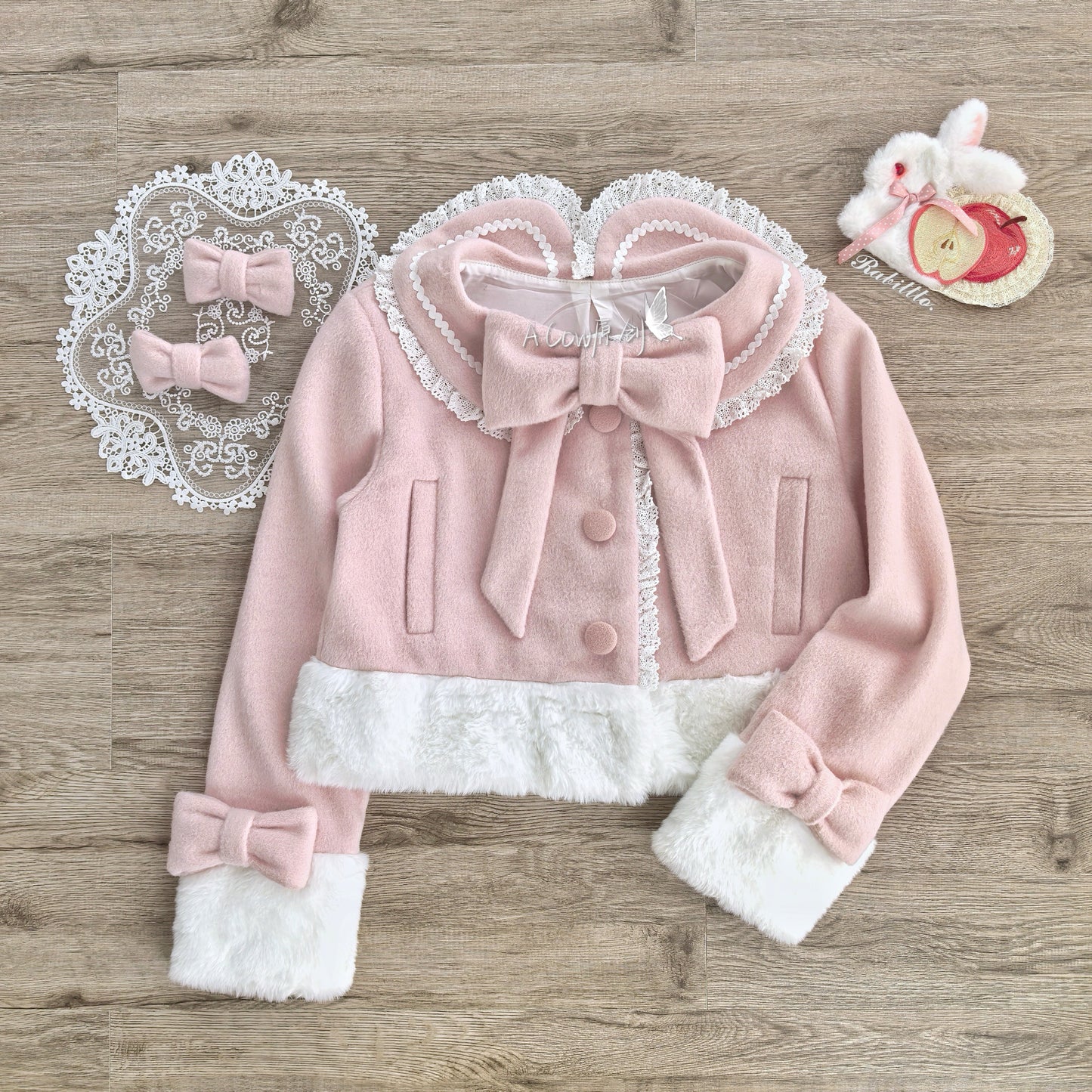 【受注予約~11/27】ショート丈ファーふちどりコート【A Cow】