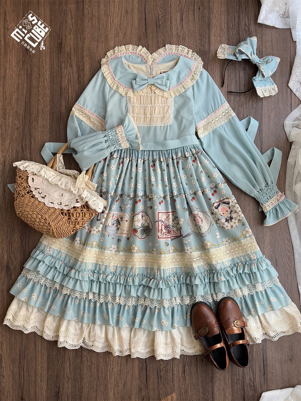 katie Baby-sits Blue ワンピース Baa Baa Whispers 2.0 ワンピース【Miss Cube】 – Epetice