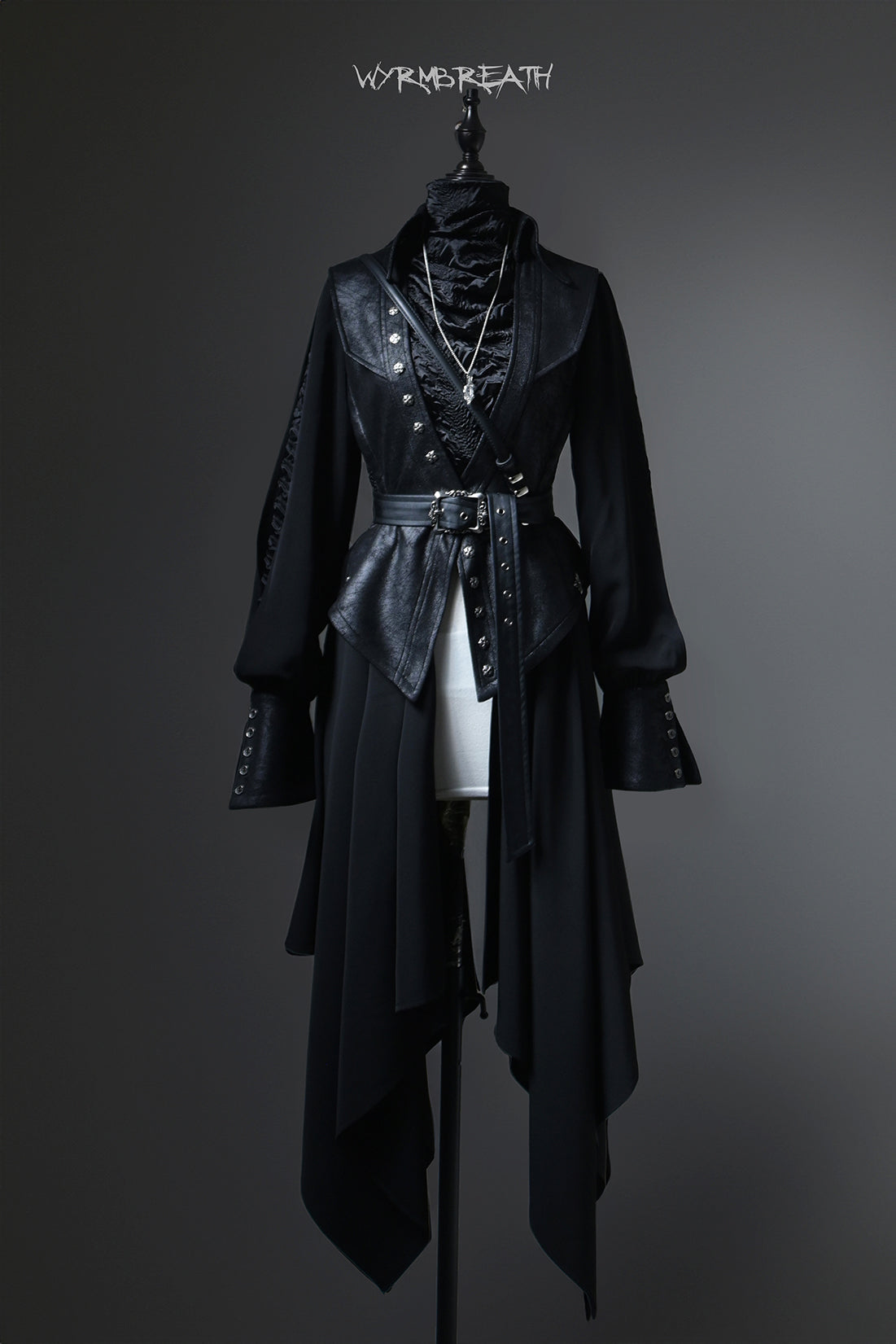 [Pre-orders until December 27th] WYRM BREATH Gown-Style Jacket [Lilith House]