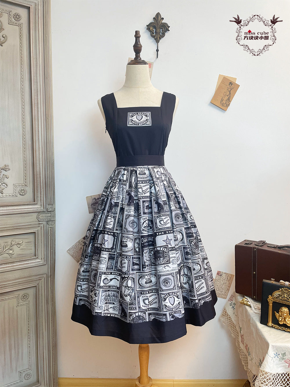 Antique Labels ジャンパースカート【Miss Cube】