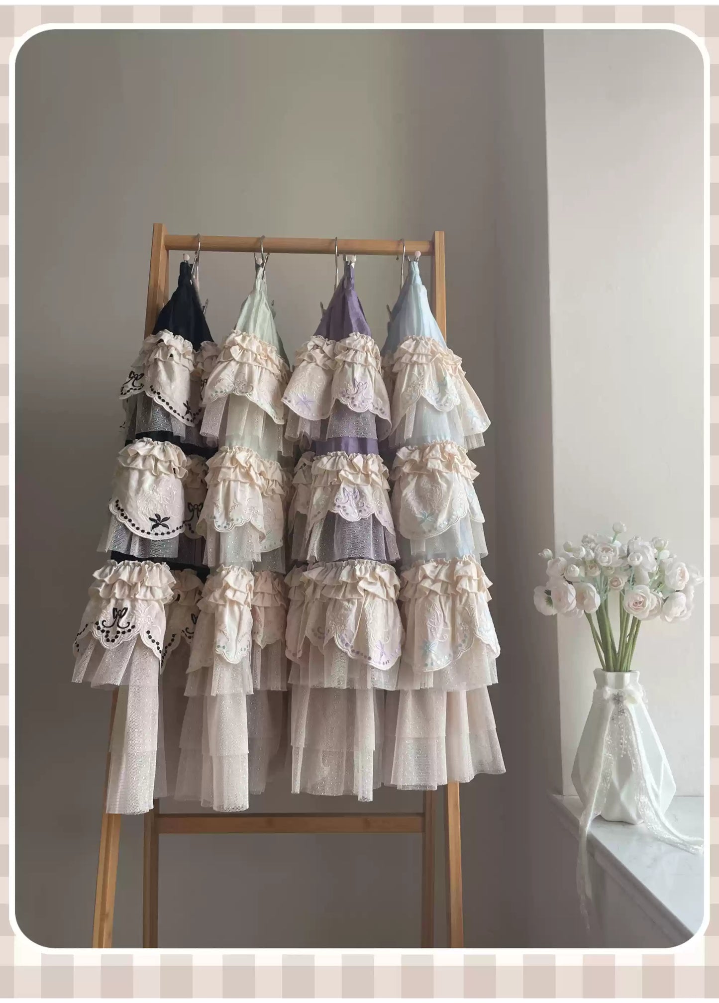 【受注予約~2/5】Miss Rabbit スカート【WhiteBird】