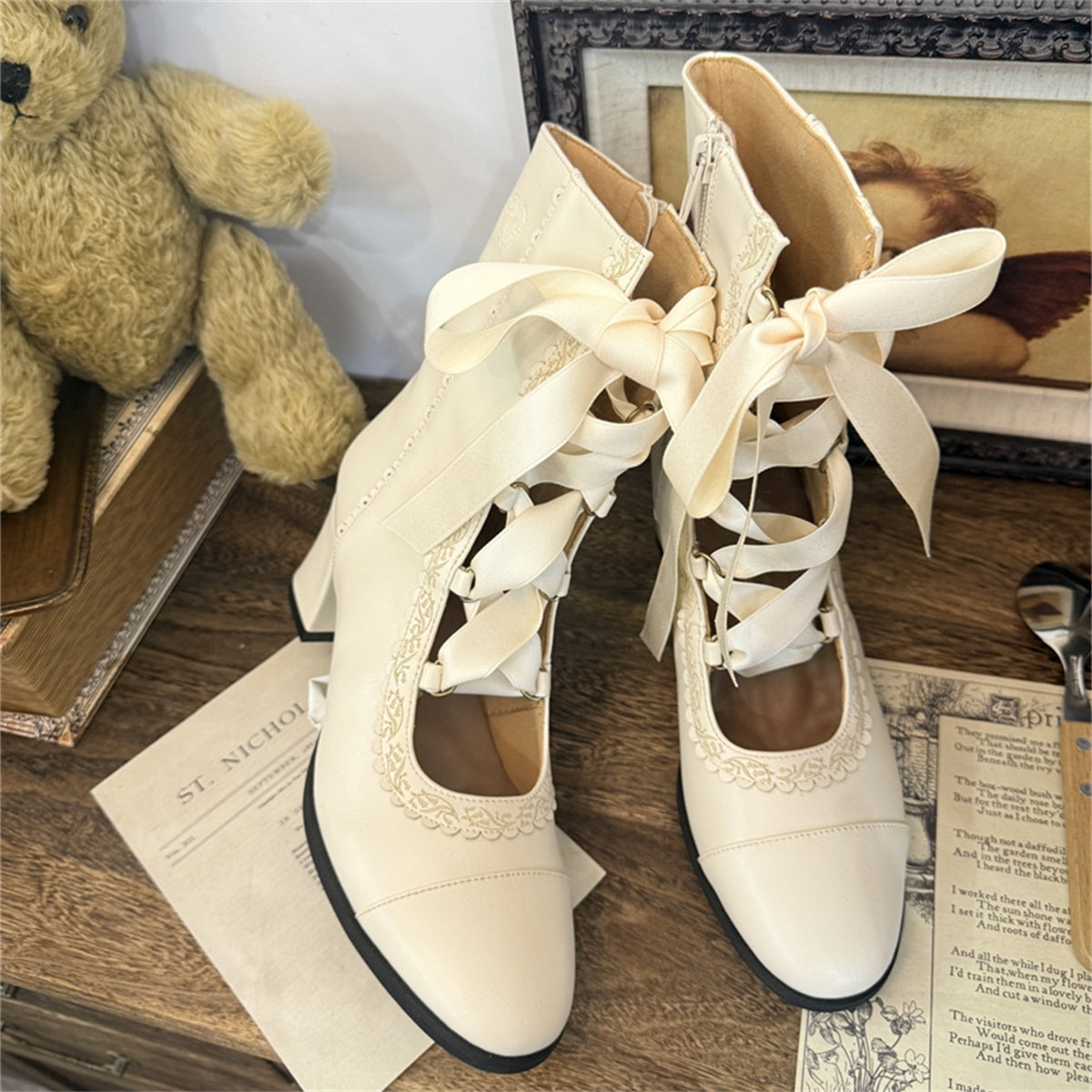 【受注予約~9/25】Angel Flower Wall ショートブーツ【MODO】