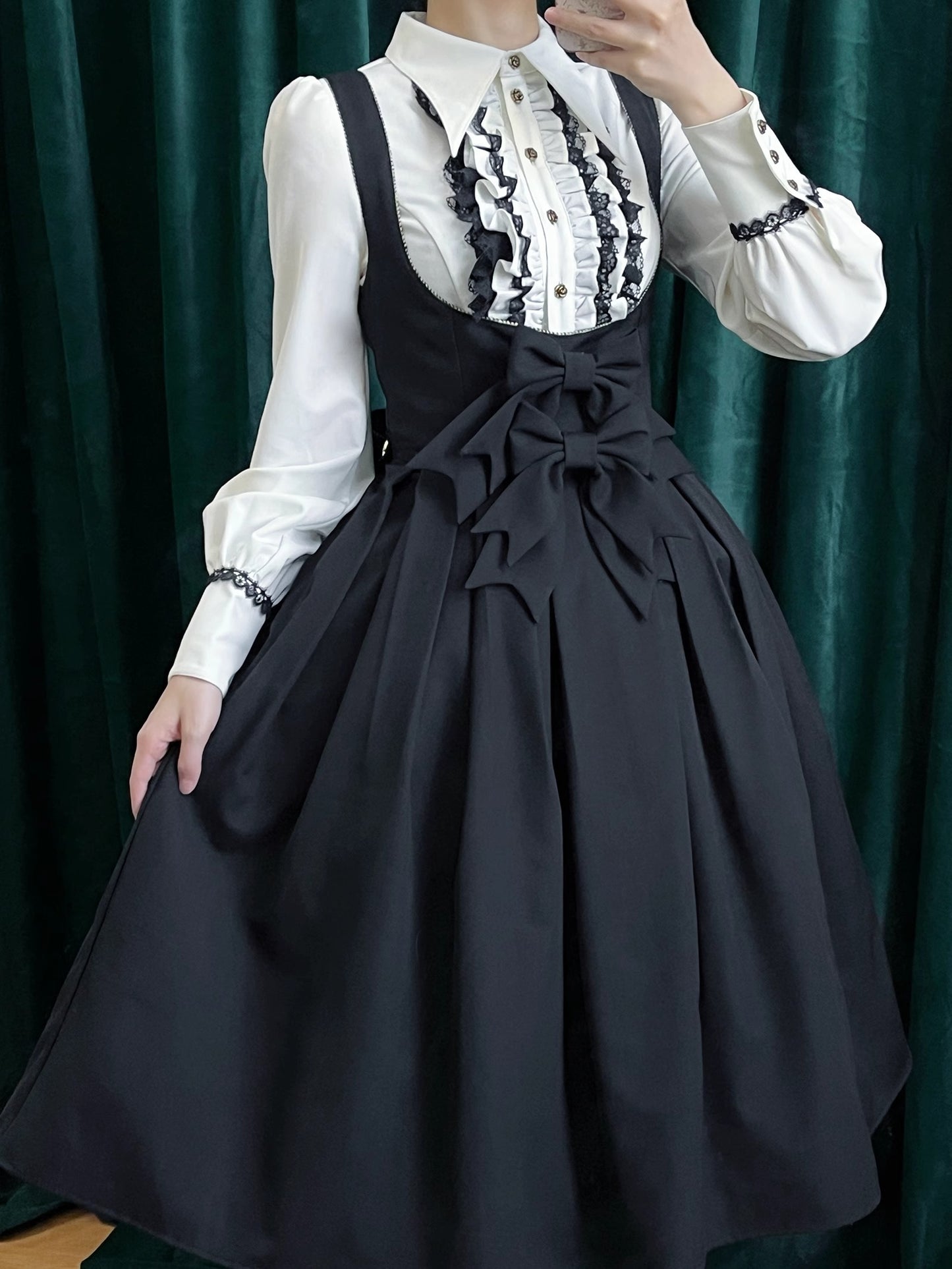 [Pre-orders open until June 26th] Cold meal Blouse (Long Sleeves, Long Length) [Little Dipper]