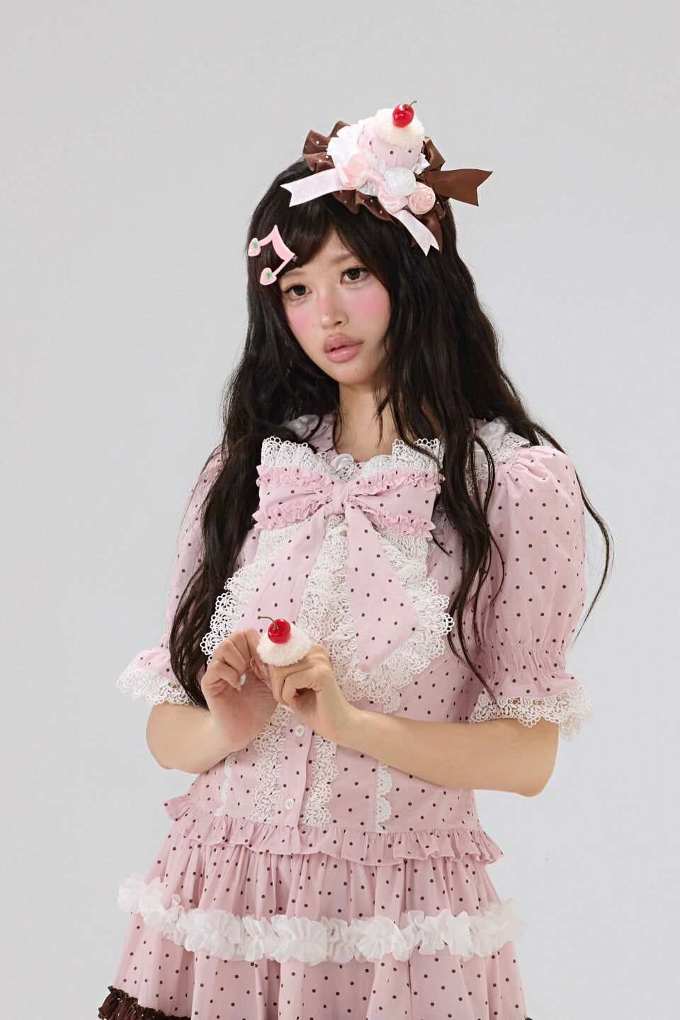 【受注予約~5/27】Creamy Strawberry Cake ブラウス・Tシャツ【BacioBouquet】