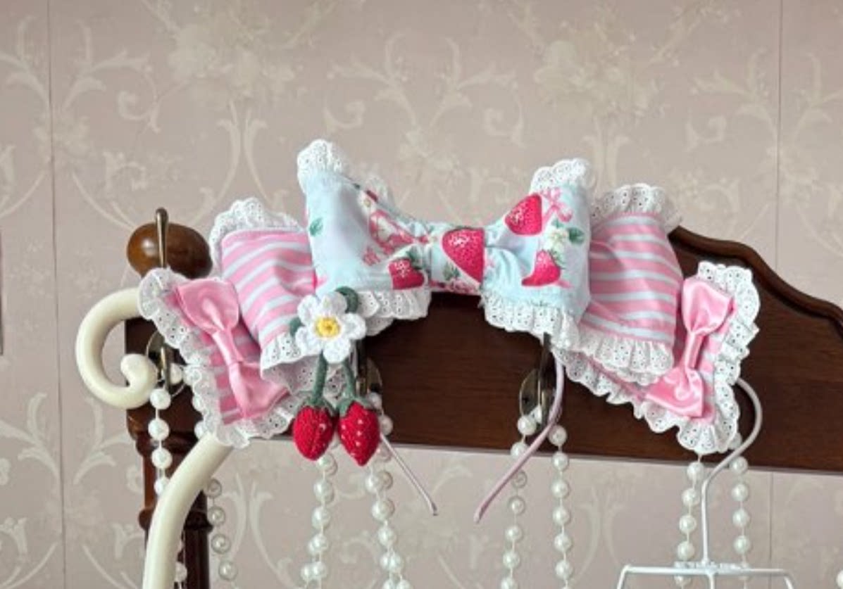 【受注予約~4/29】Strawberry Rabbit 姫袖ワンピース・フルセット【Antique Doll】