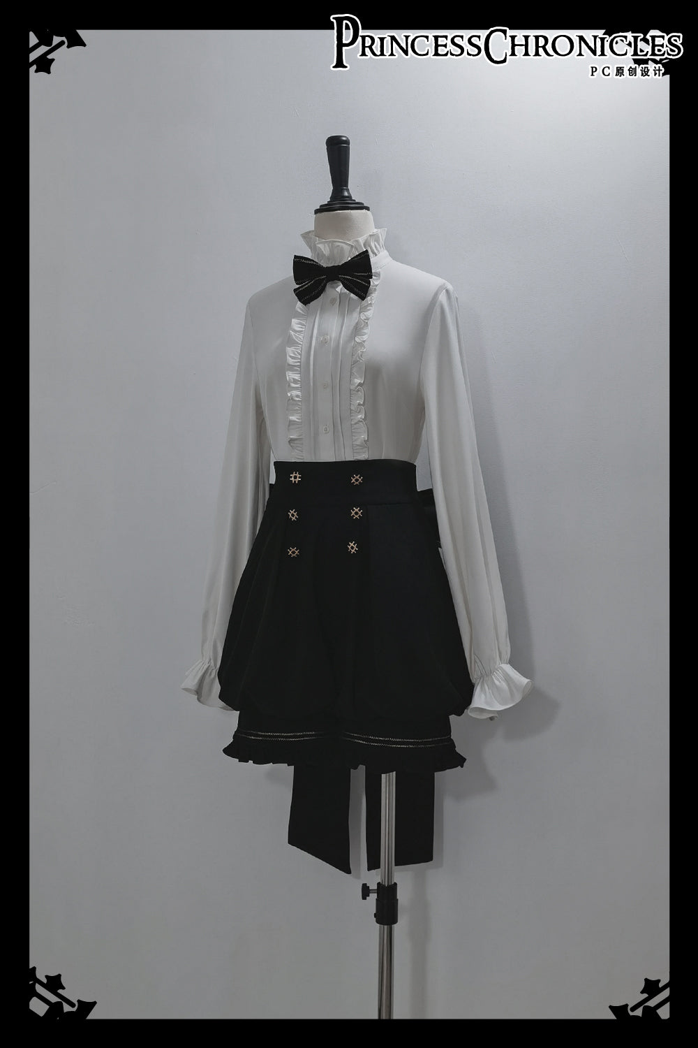Anxious Rabbit ハーフパンツ【princess Chronicles】