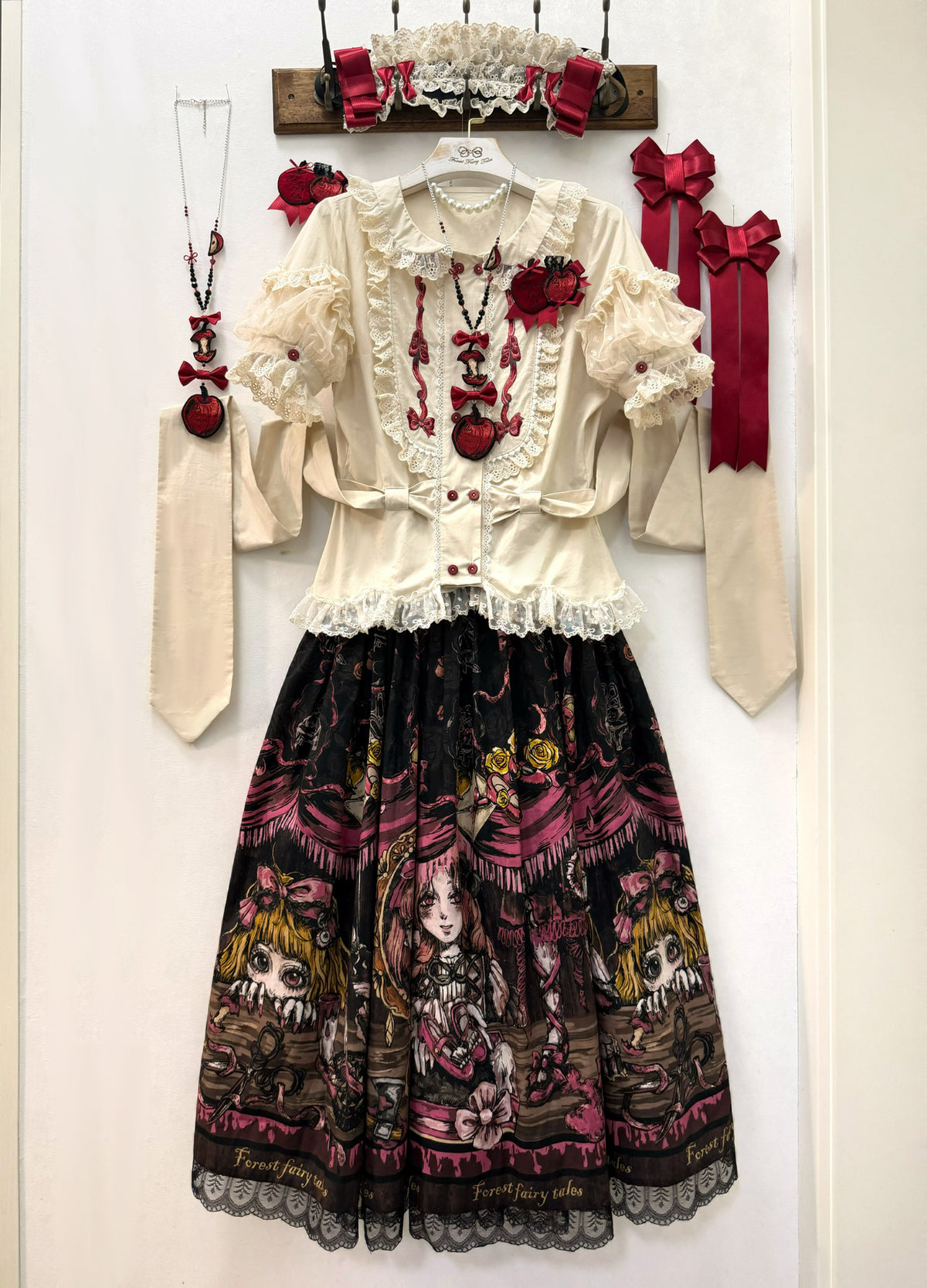 【受注予約~10/6】The Story of the Red Shoes 1.0 ワンピース・ジャンパースカート・ブラウス・スカート【Forest Fairy Tale】