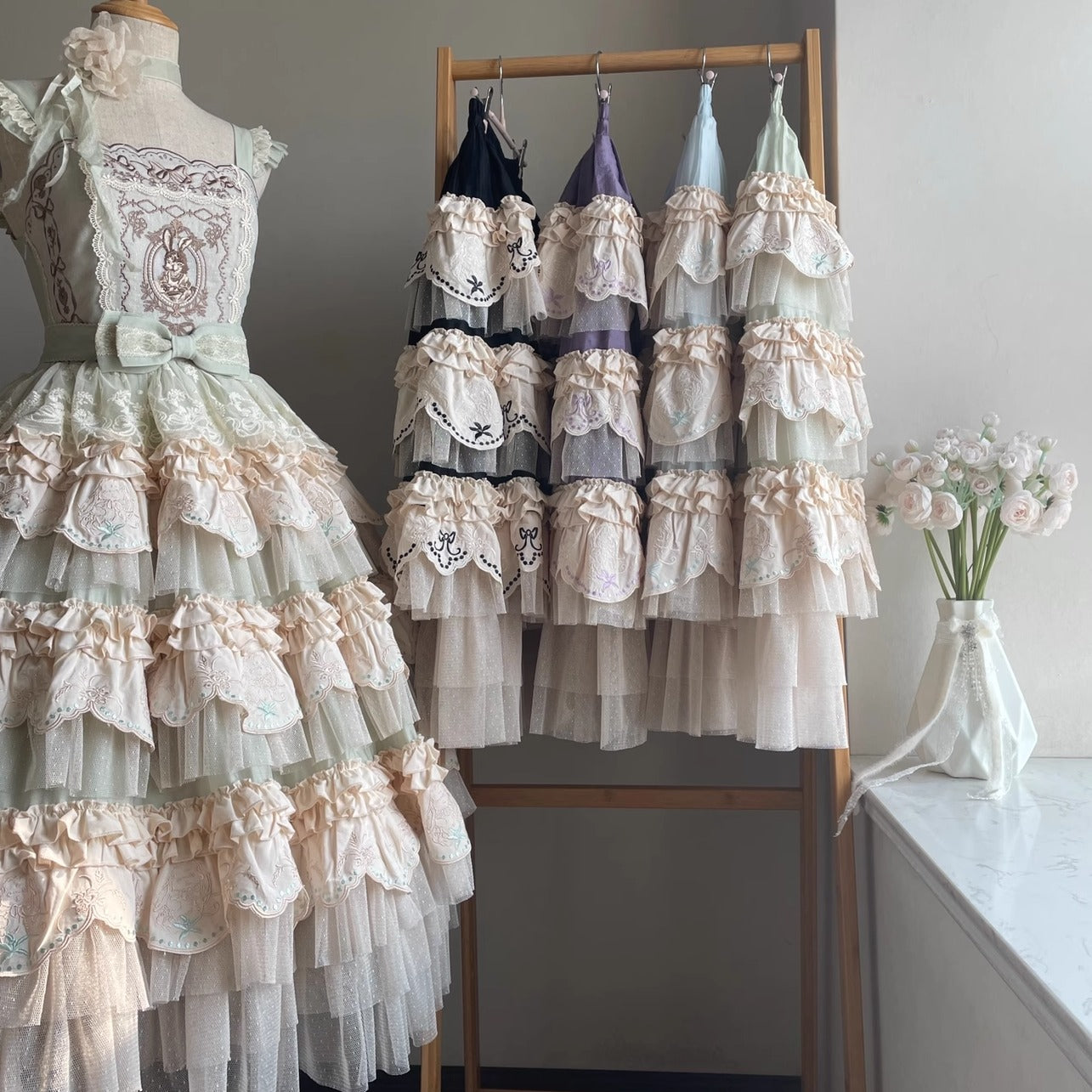 【受注予約~2/5】Miss Rabbit スカート【WhiteBird】