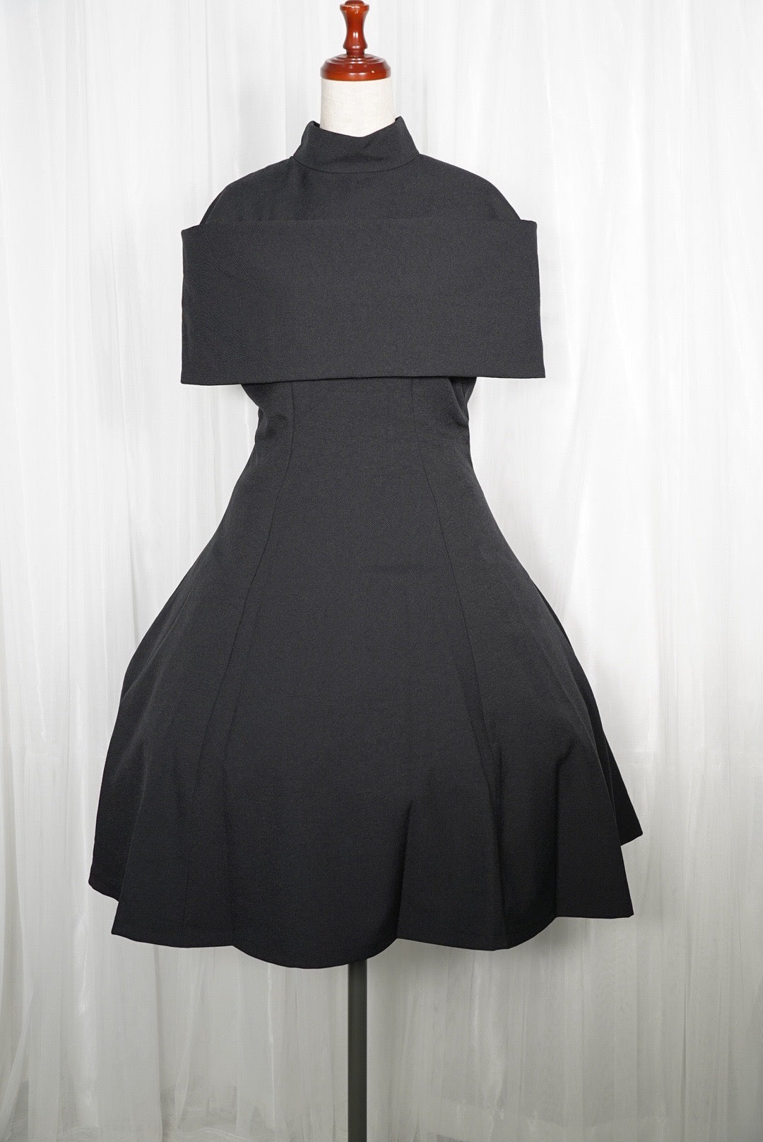 ジュリエッタワンピース（スリーブレス）【Atelier BOZ】