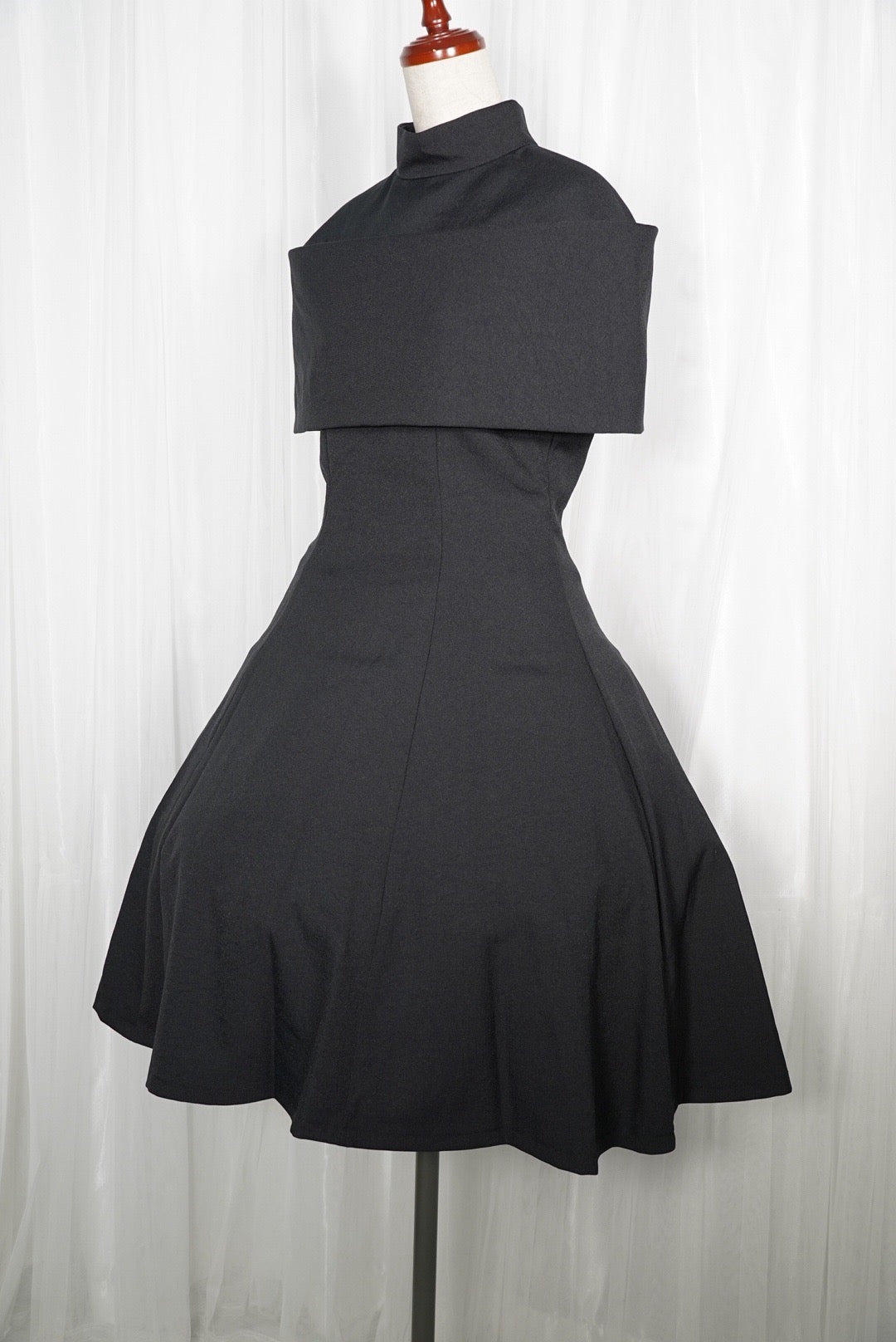 ジュリエッタワンピース（スリーブレス）【Atelier BOZ】