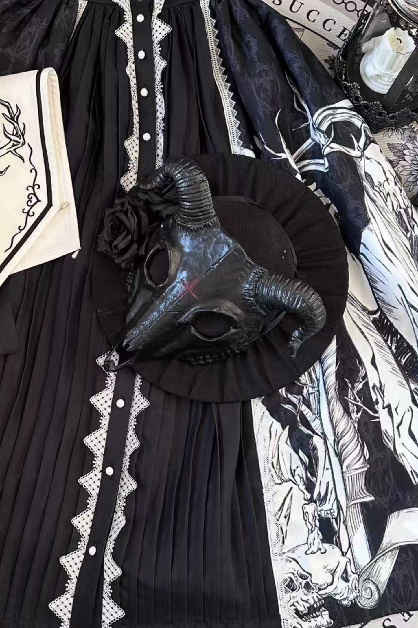 【受注予約~3/18】Bones Communion アクセサリー【Danger Girl】