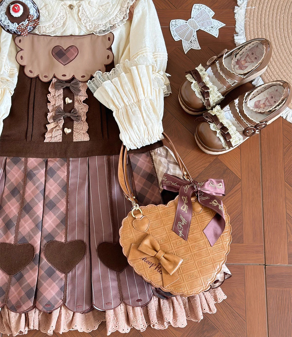 【受注予約~11/20】スカラップハートバッグ(チョコレートver.)【Sheep Puff】